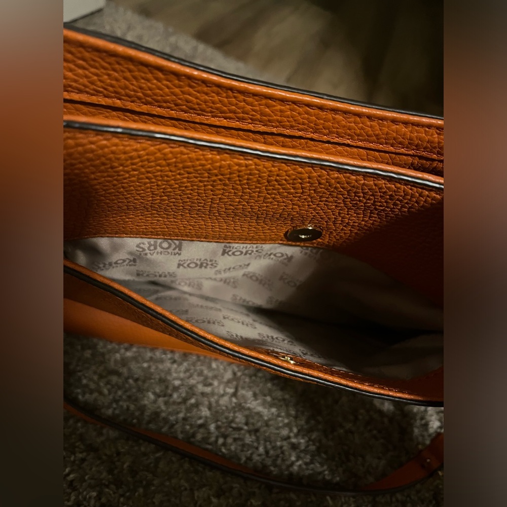 MICHAEL KORS USED ONCE PERFECT CONDITION - Picture 4 of 8